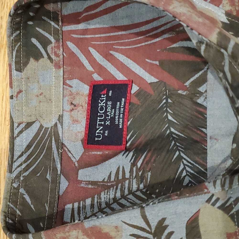 Untuckit Hawaiian Print Button Down Size Xl Tall - image 6
